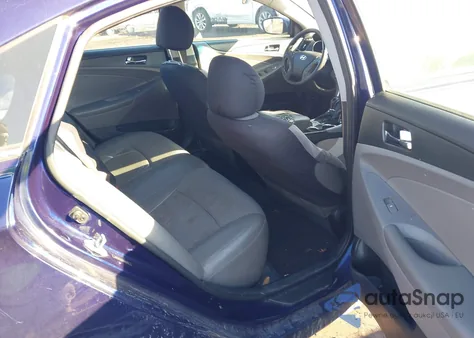 2012 Hyundai Sonata Se z USA, uszkodzony, nr VIN 5NPEC4AC1CH465939